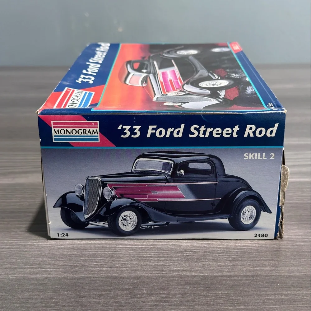 Monogram 1933 ford